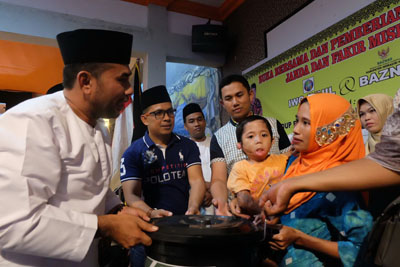 IWO Inhil Salurkan Zakat dan 159 Bingkisan Ramadhan Bahagia Kepada Janda dan Fakir Miskin